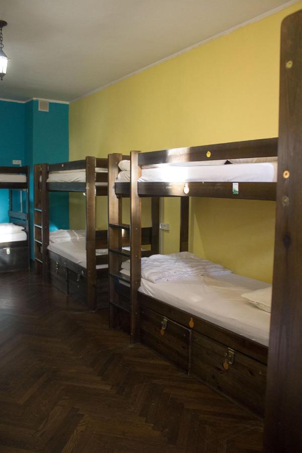 The Little Havana Party Hostel Cracovia Exterior foto