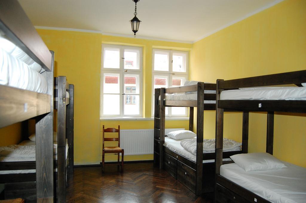 The Little Havana Party Hostel Cracovia Exterior foto